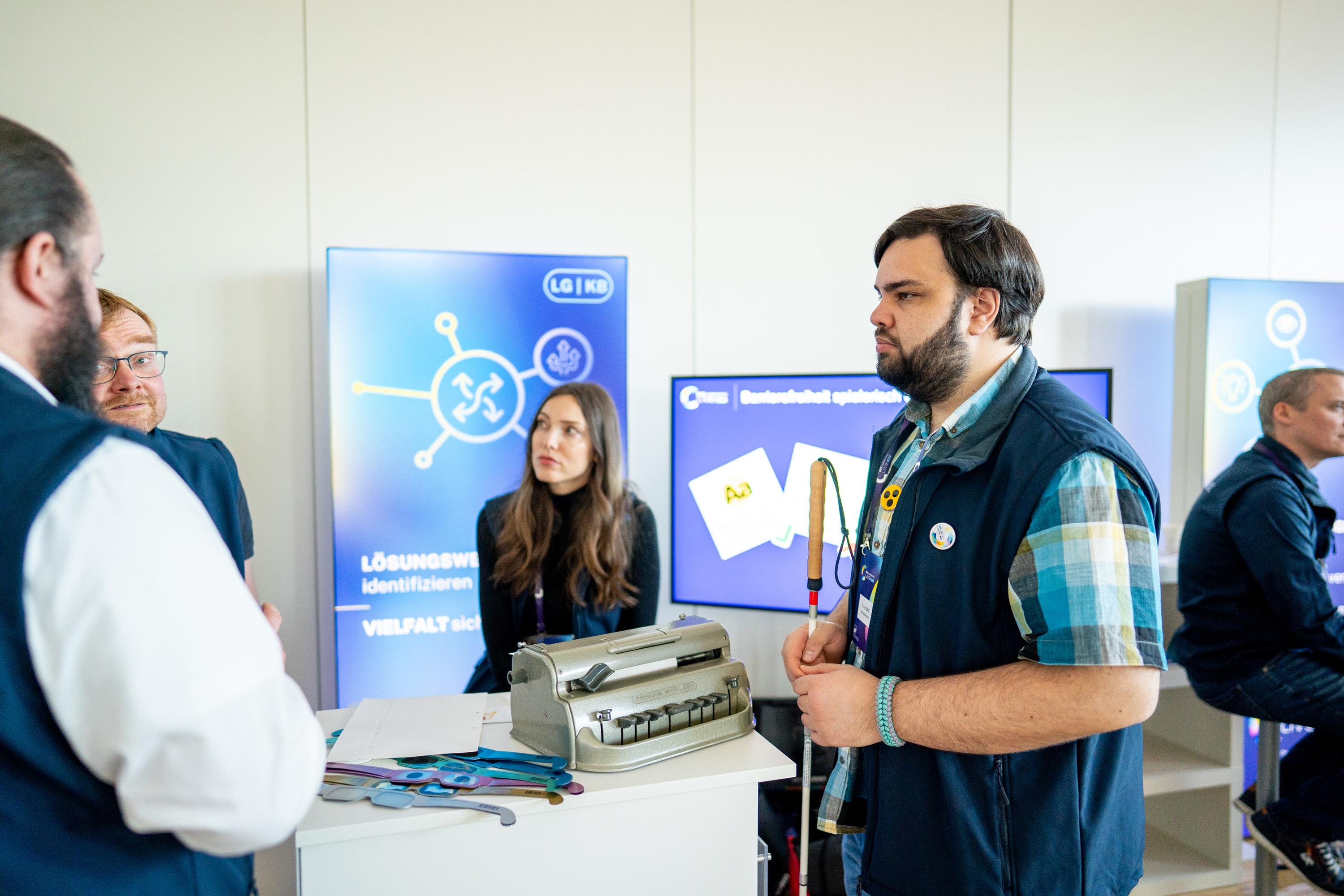 Gespräch am Messestand
